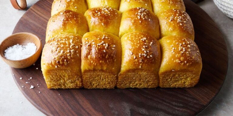  Sourdough Dinner Rolls 