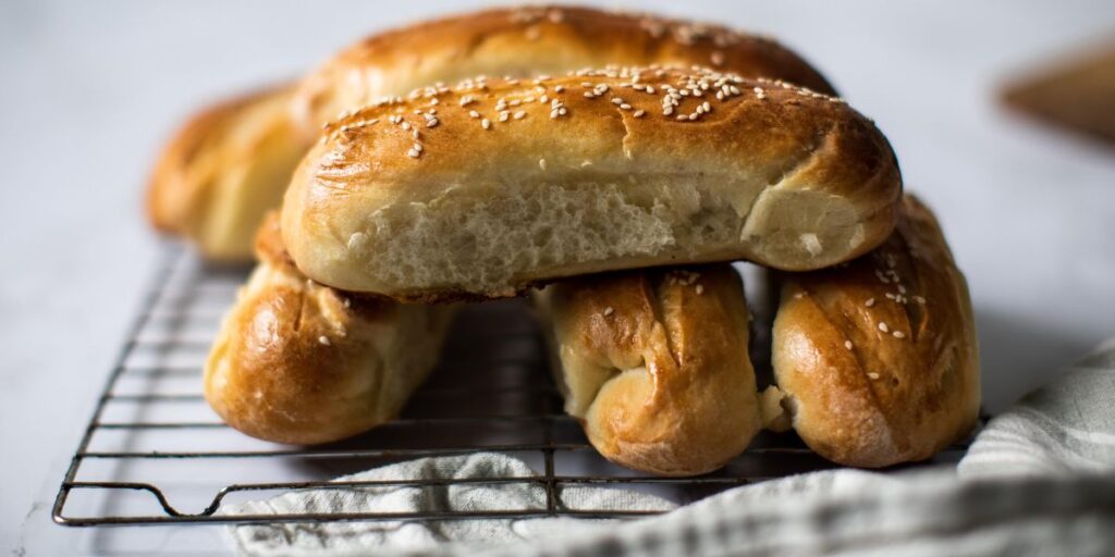 how to bake the hot dog buns