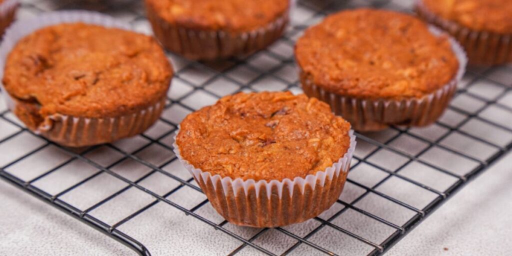 how to bake the sourdough apply muffins