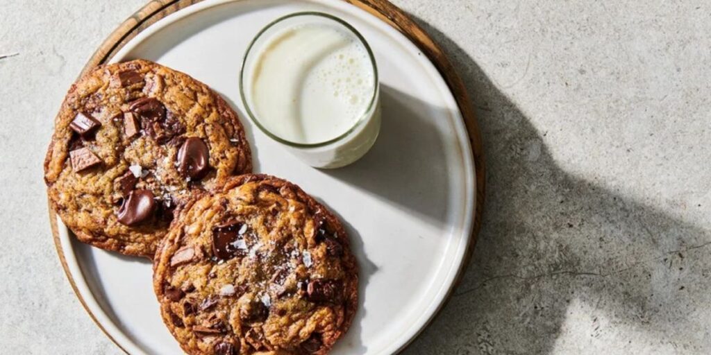 how to serve the sourdough chocolate chip cookies